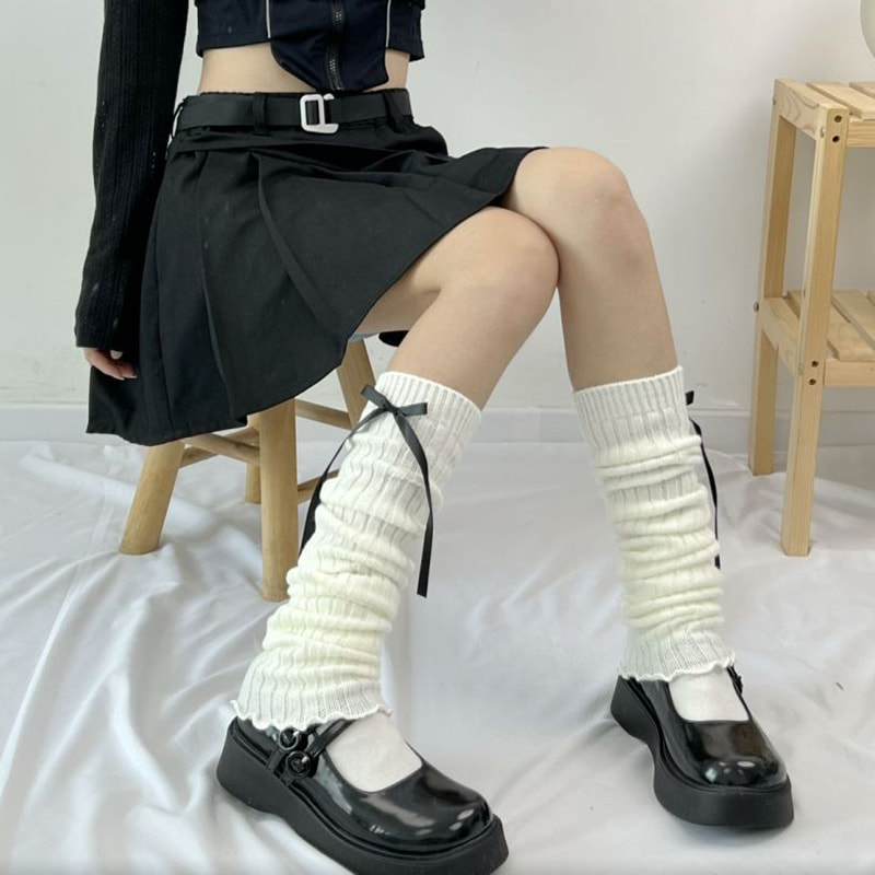 Японские черно -белые носки Японские черно -белые носки